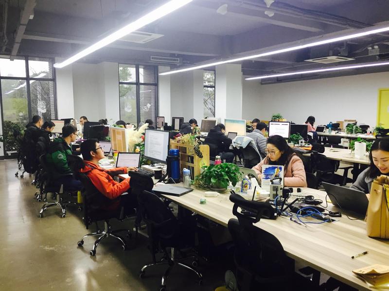 現代科技辦公新體驗 小電科技與北京伊電園網絡科技的辦公環境探秘